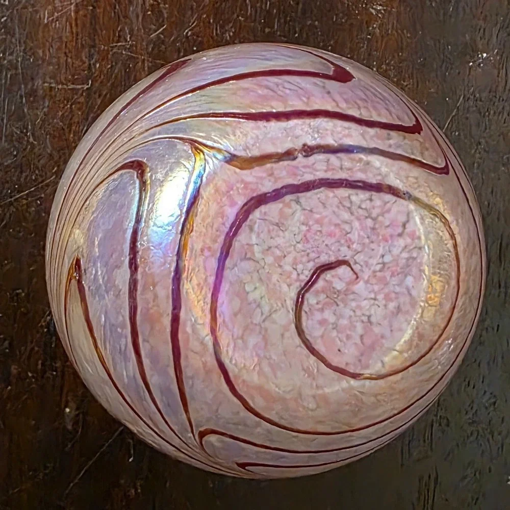 Teleflora Iridescent‎ Red and pink Swirl Hand Blown Glass Art Vase
